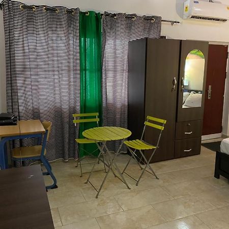Hgl Guest House East Legon Exteriér fotografie