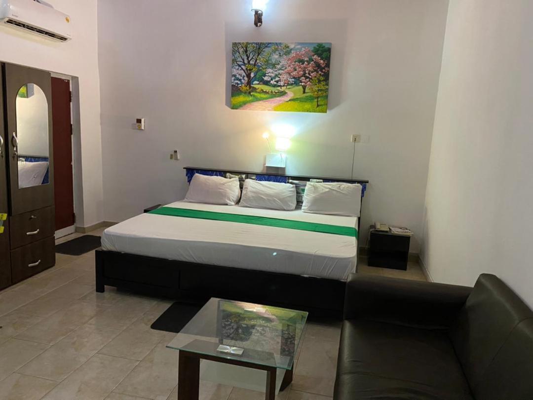 Hgl Guest House East Legon Exteriér fotografie